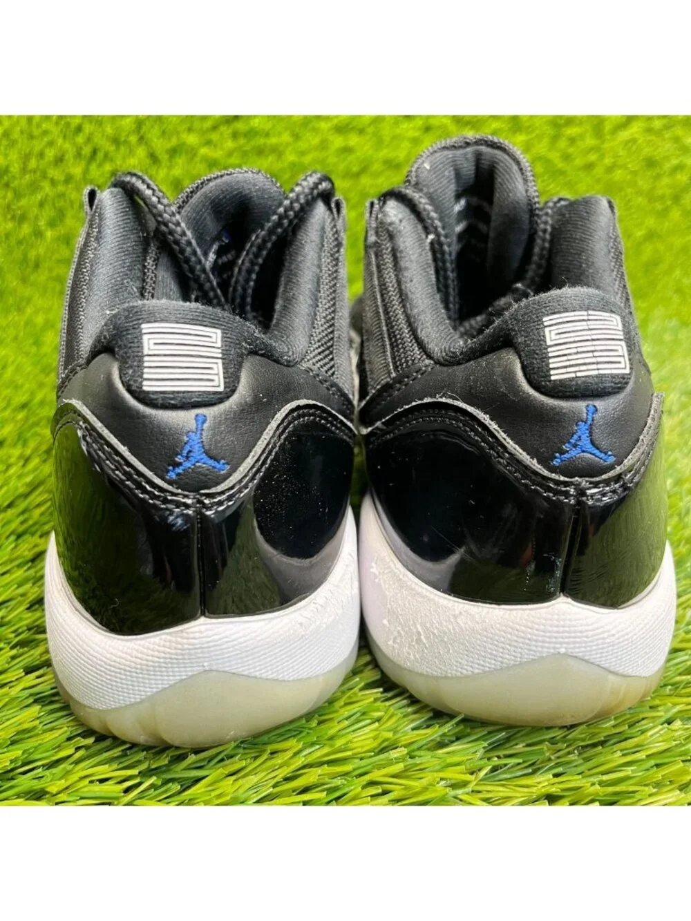 Nike Air Jordan 11 Retro Low Boys Size 5Y Black White Basketball Shoes Sneakers